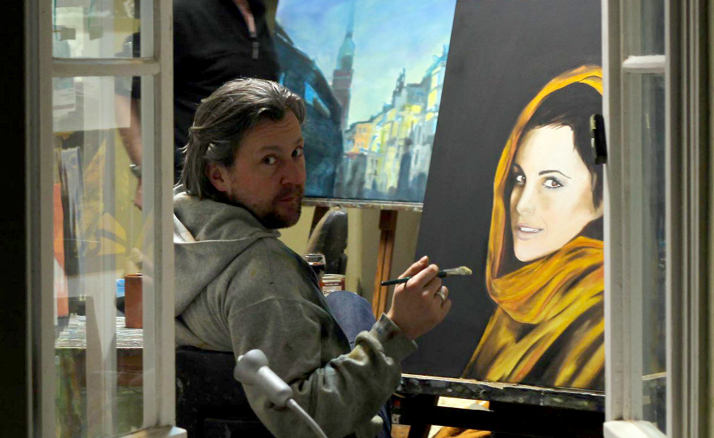 André Kramer at work with a colleague